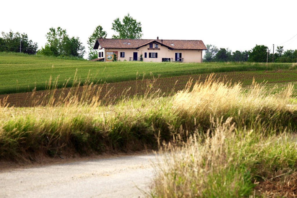 Cascina Papa Mora Villa Cellarengo Екстериор снимка